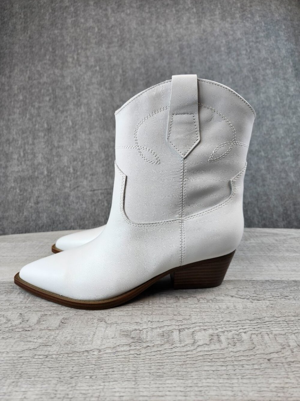 Marc Fisher Women 7 Nonie White Leather Dress Booties - Picture 4 of 11